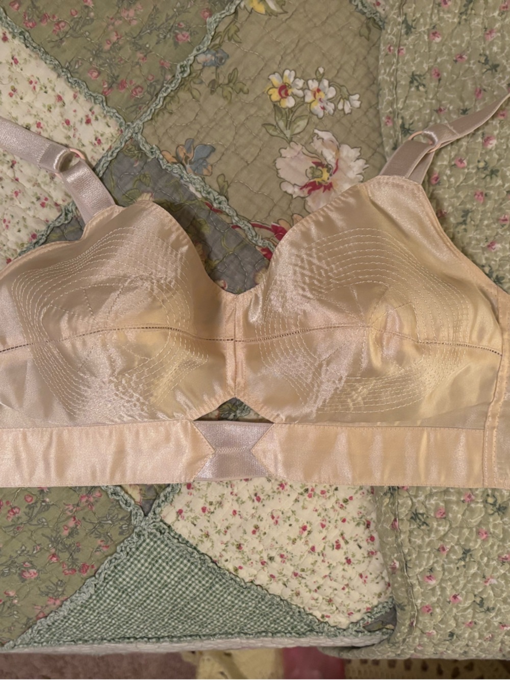 34C / xs - cream - what katie did bullet bra
